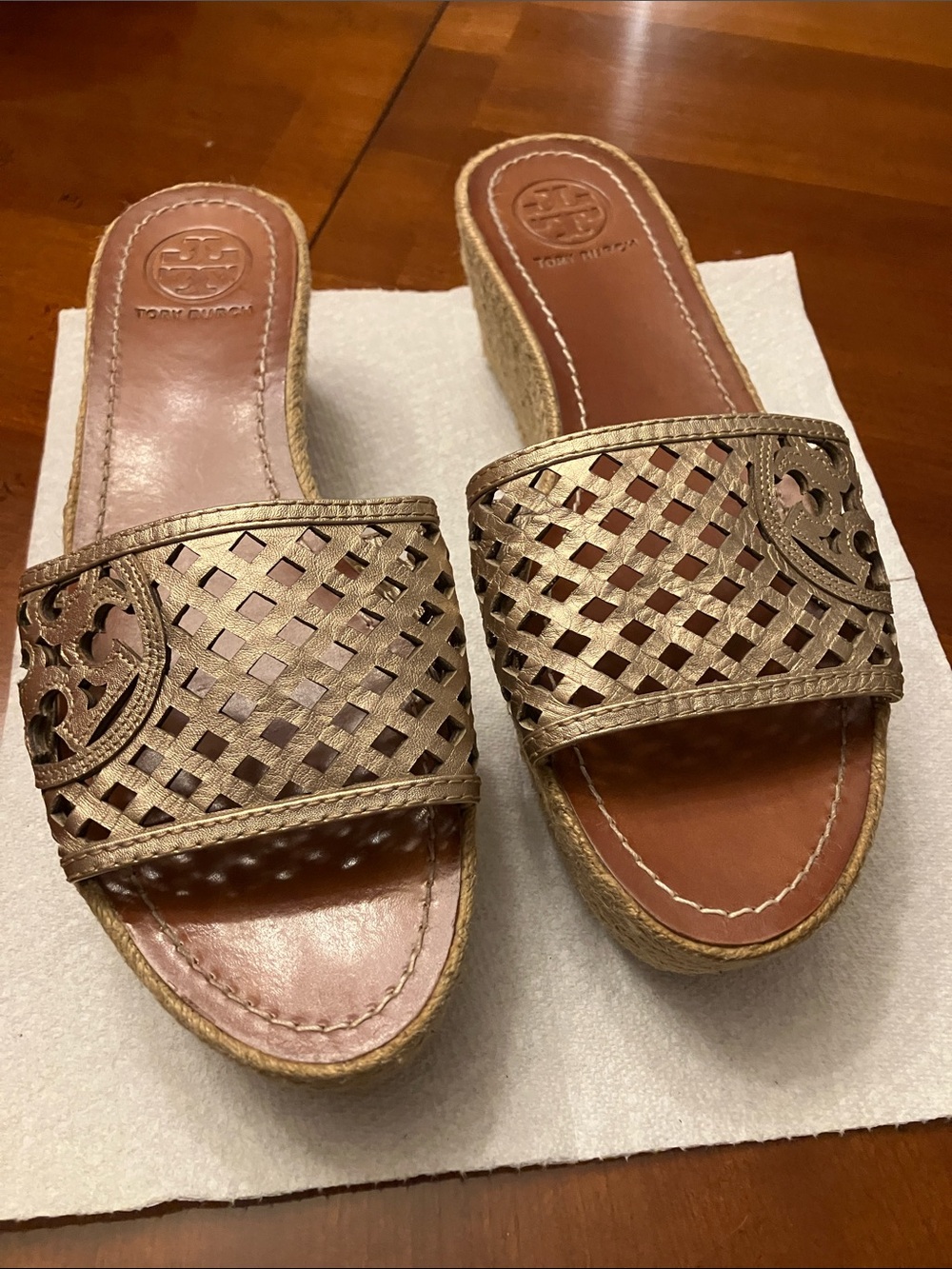 Tory Burch Gold Woven Espadrille Slide Mules. Size 9.5. EUC. No holes or tears.